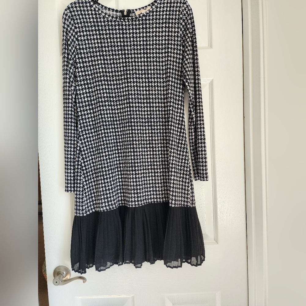 Michael Kors Black and White Midi Dress, Size L, Excellent, Like New Condition